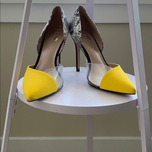 Mix No. 6 black/white snake skin heels